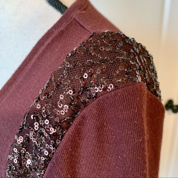 ANN TAYLOR Burgundy Sequin Shoulder Ruched Lightweight Sweater/Dress—SZ.… - Picture 4 of 10